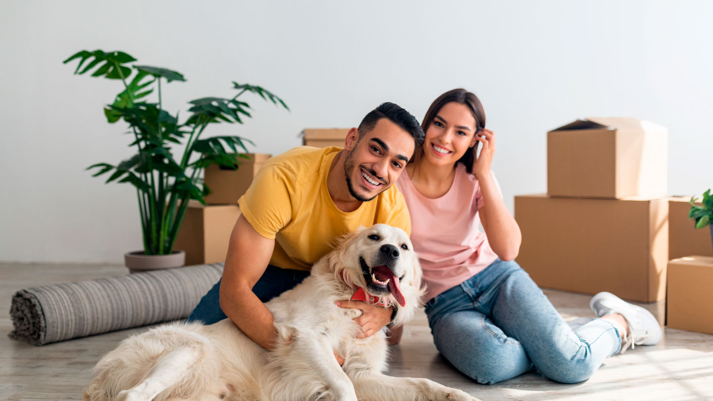 Equipo profesional de mudanzas ByME Moving en España