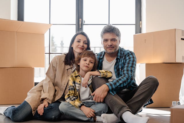 Shared vs direct international moving to Spain — choosing the right service