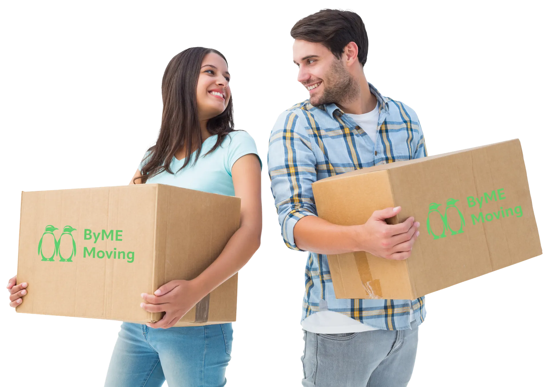 Pareja preparando el inventario y las cajas de la mudanza